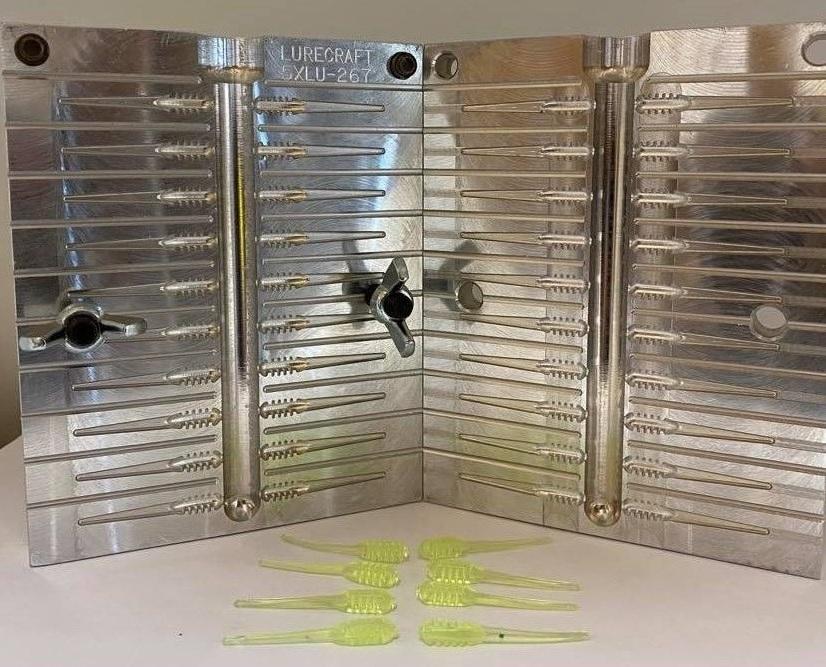 6922-46 LureCraft Zipper Shad Alum Injection Molds (1